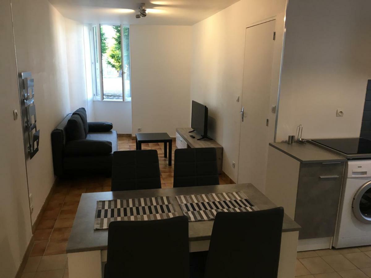 Charmant T2 Rdc Dans Residence Avec Parc Arbore Saint-Pierre-le-Moûtier Zewnętrze zdjęcie