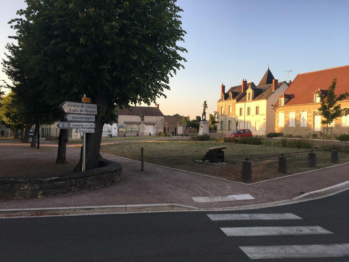 Charmant T2 Rdc Dans Residence Avec Parc Arbore Saint-Pierre-le-Moûtier Zewnętrze zdjęcie