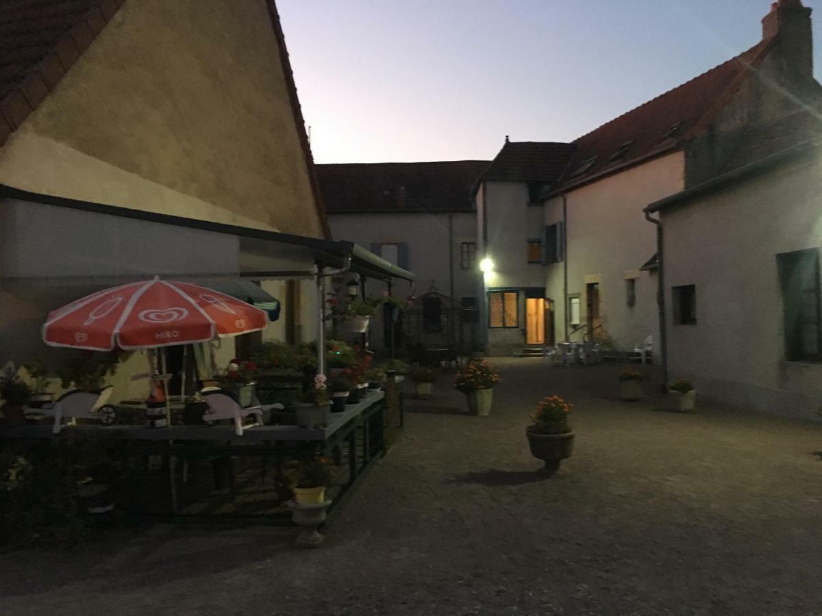 Charmant T2 Rdc Dans Residence Avec Parc Arbore Saint-Pierre-le-Moûtier Zewnętrze zdjęcie